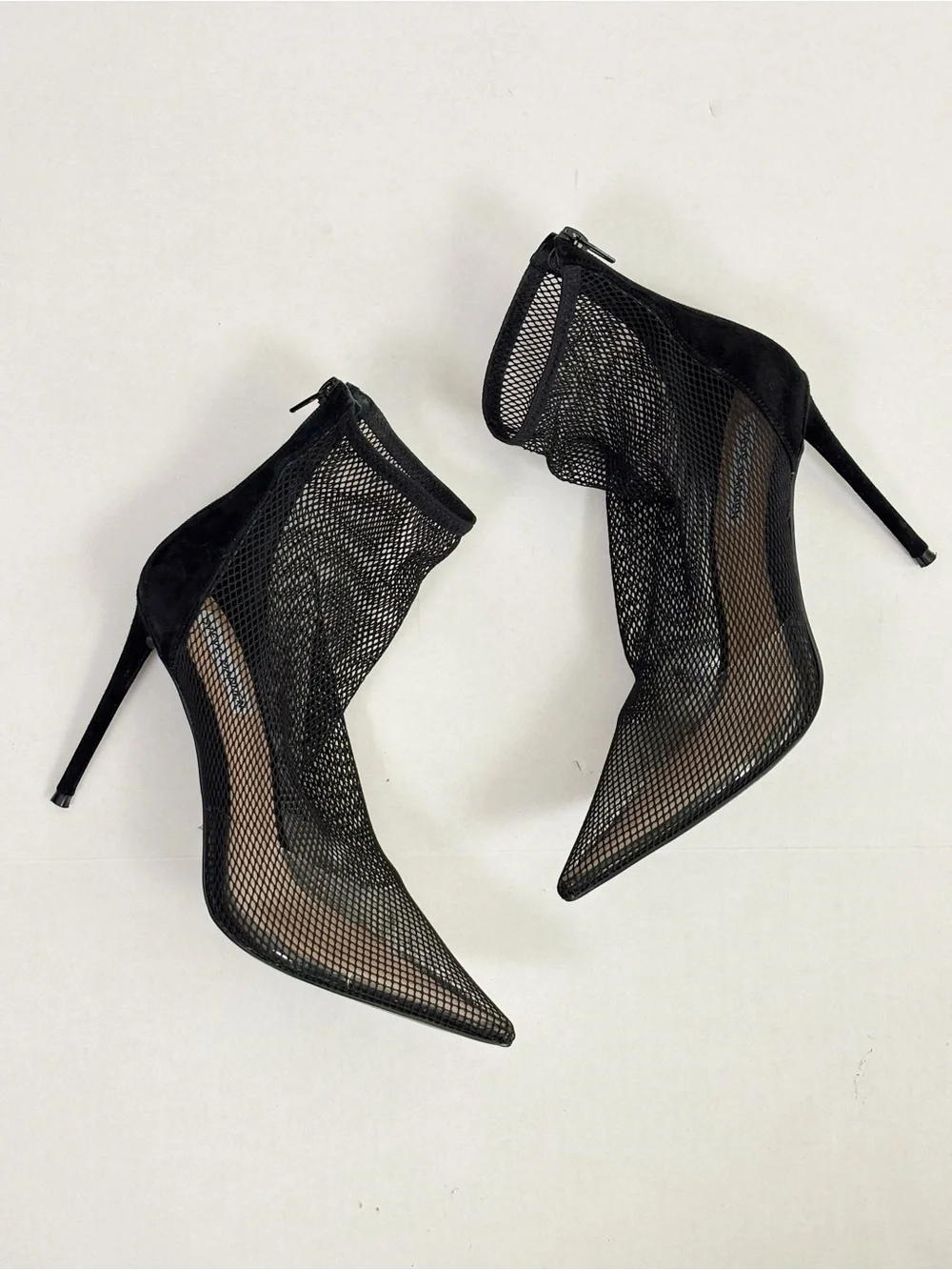 Steve Madden Vielo Black Suede Mesh Pointed-Toe Booties in Black Size 9